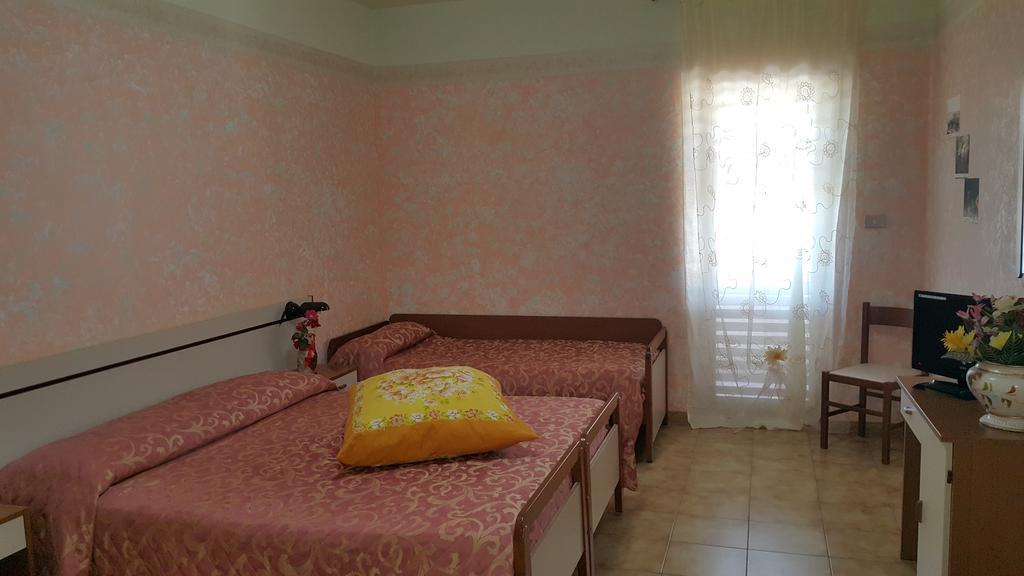 Hotel Menta E Rosmarino Monte Sant'Angelo Bilik gambar